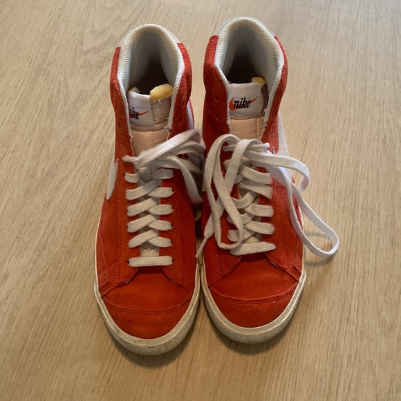 Nike Retro Red Blazers - Picture 1 of 4